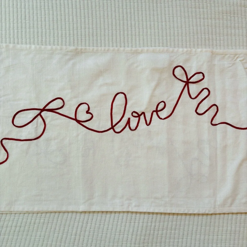 Threshold Ribbon Love Table Runner and Cocktail Napkins Set of 4 White & Red NWT